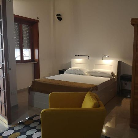 Mono Relax Apartamento Lecce Exterior foto